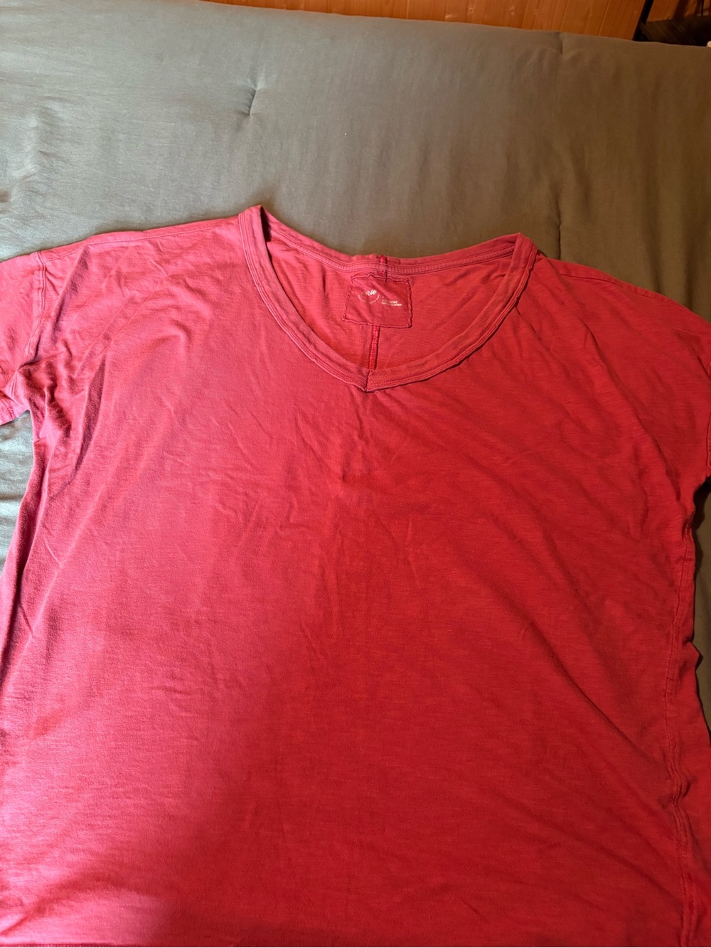 aerie maroon V-Neck Tee